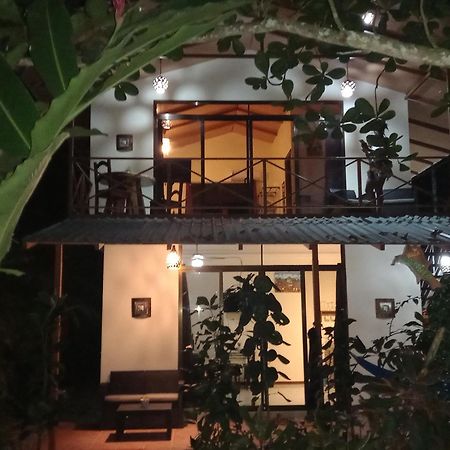 Casa Martina Appartement Cahuita Buitenkant foto