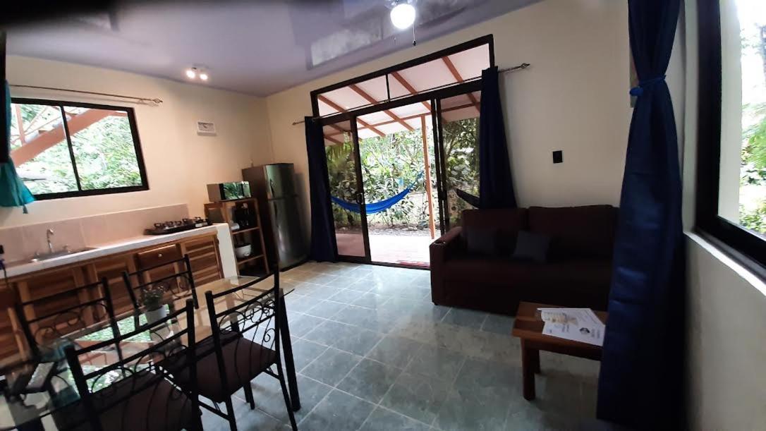 Casa Martina Appartement Cahuita Buitenkant foto